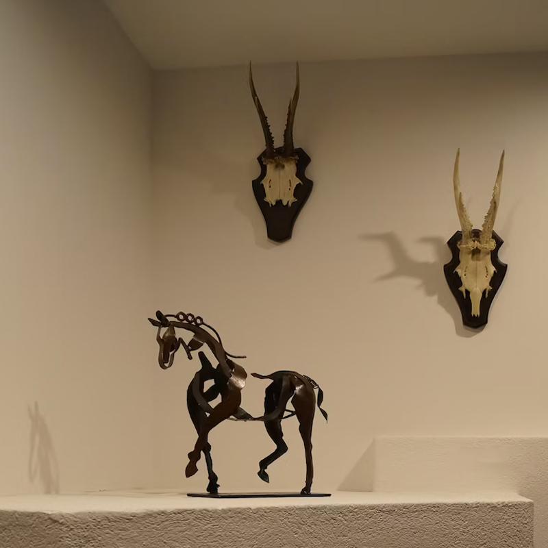 Idearock™Horse Sculpture "Adonis"