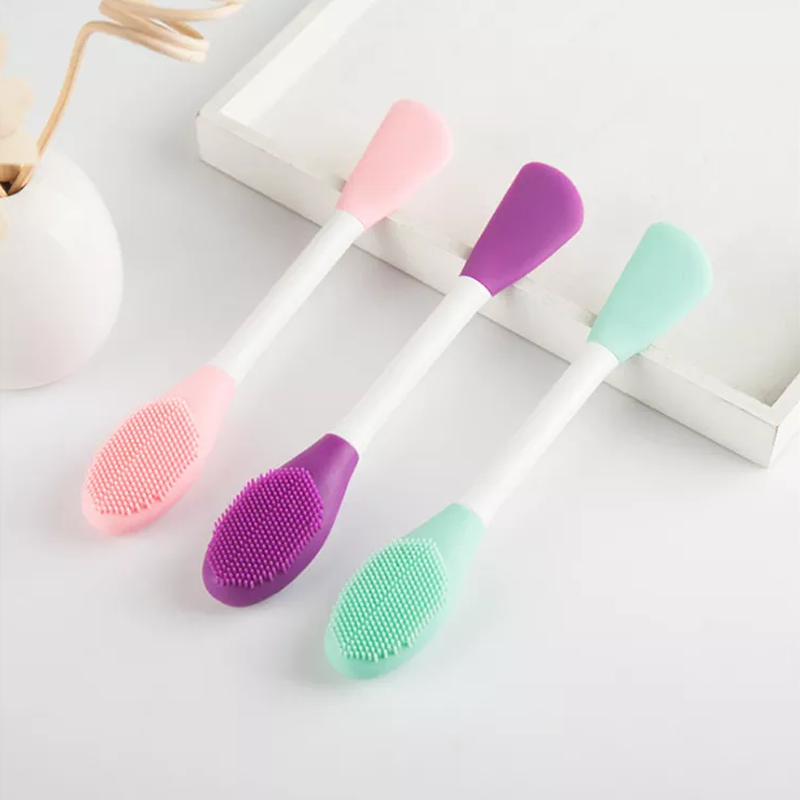 Double-Ended Silicone Face Mask Brush